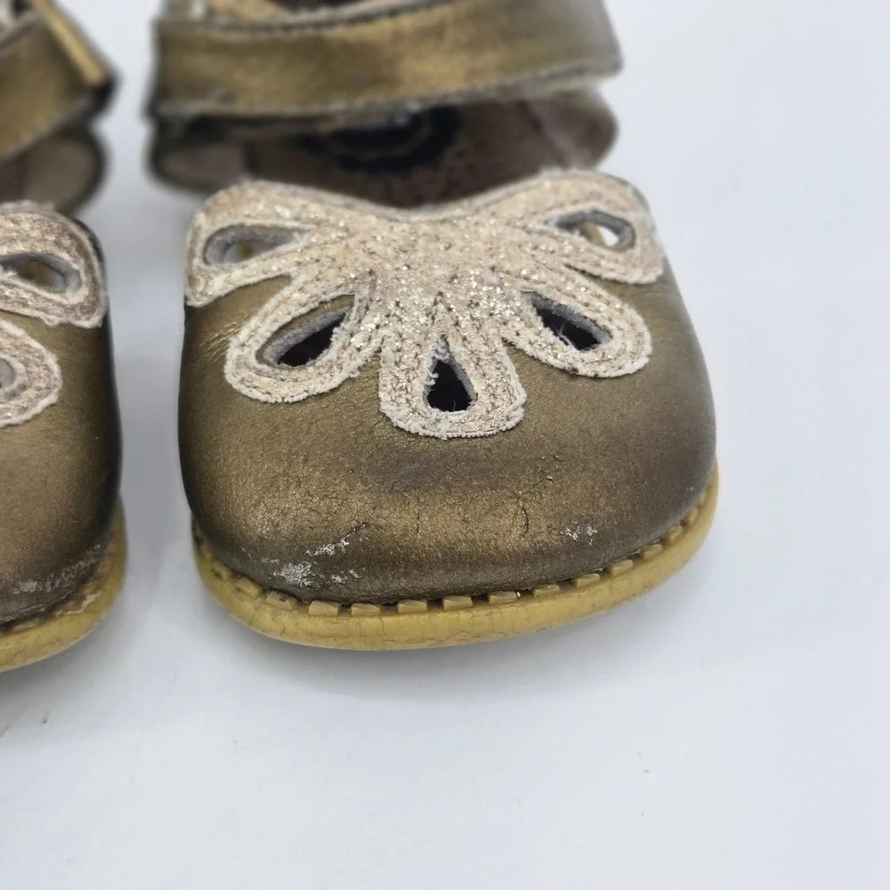 Livie & Luca Metallic Bronze Gold Petal Flower Leather Mary Jane Shoes Sz 5 GUC
